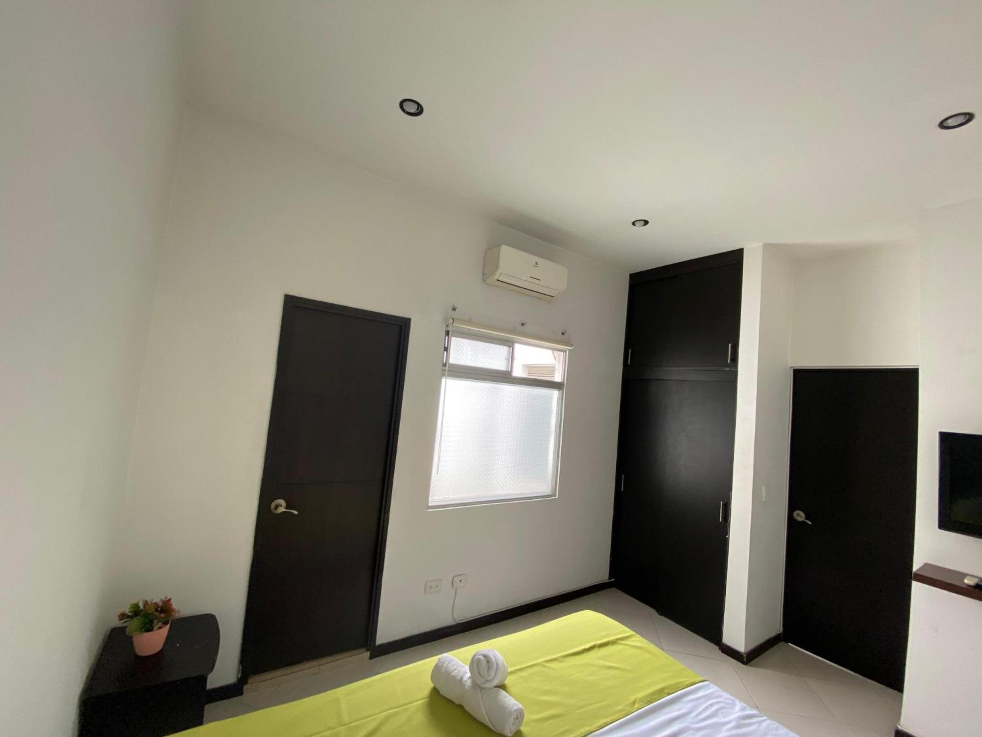 Hotel Laureles 3*