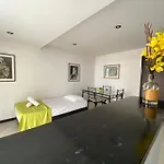 Apartaestudio Medellin Laureles