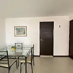 Apartaestudio Medellin Laureles